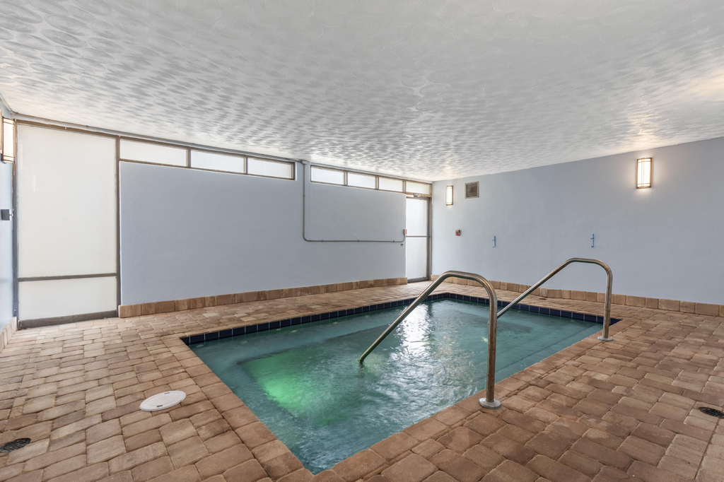 800 Jeffery Street - Photo 36