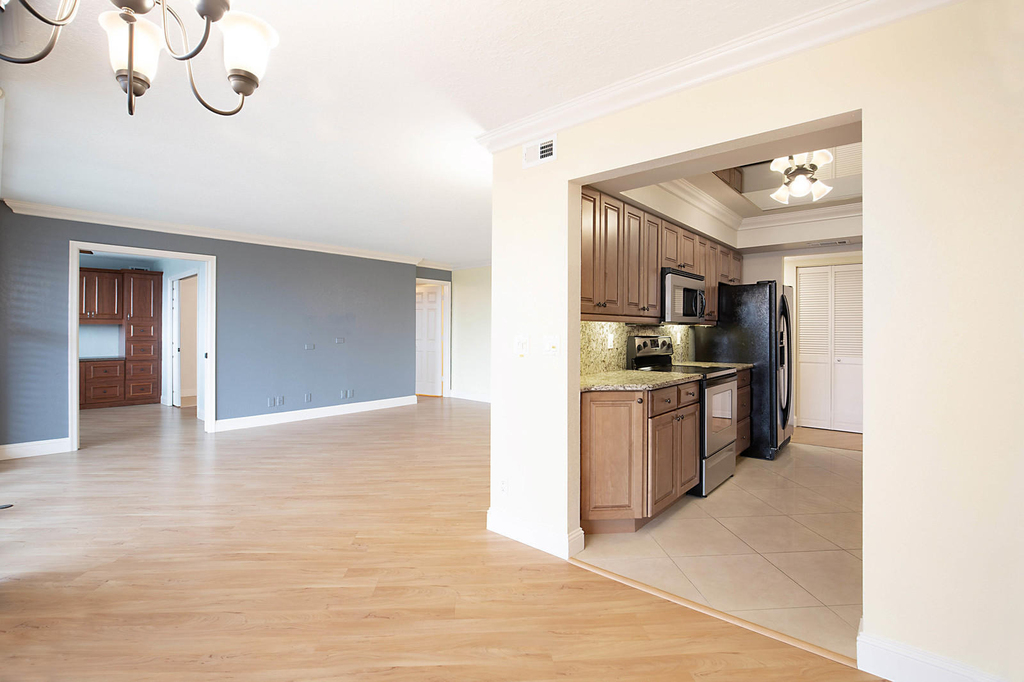800 Jeffery Street - Photo 4