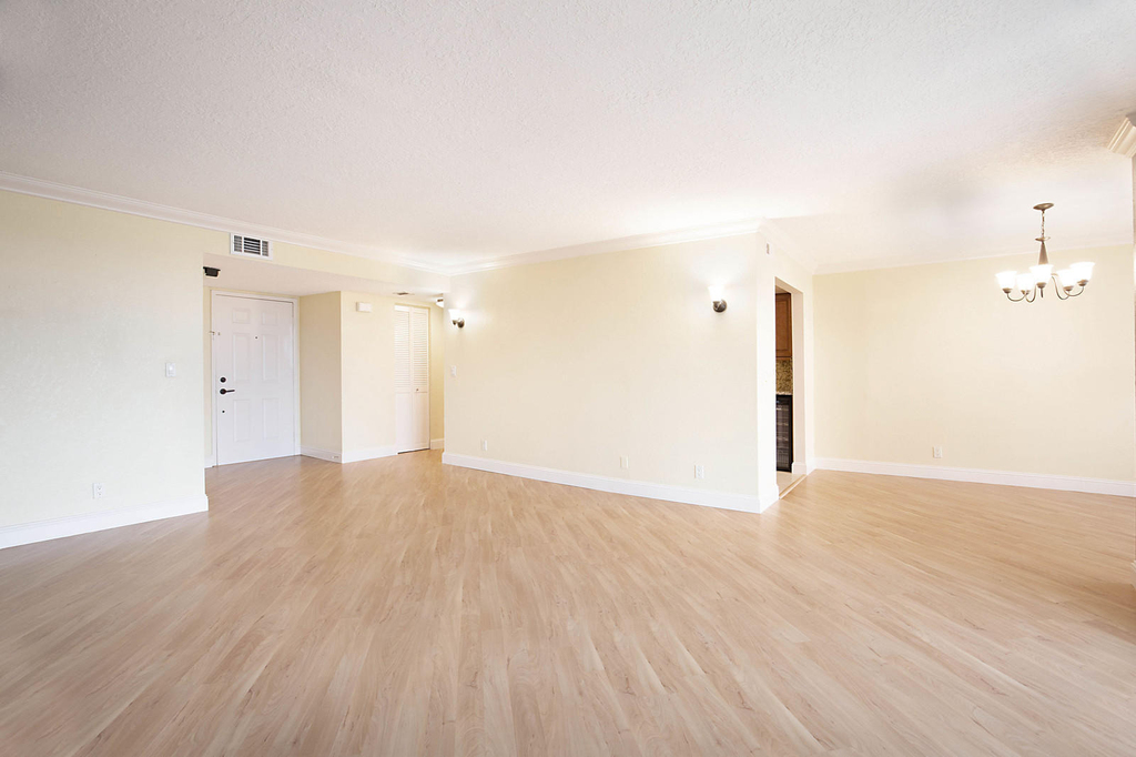 800 Jeffery Street - Photo 6