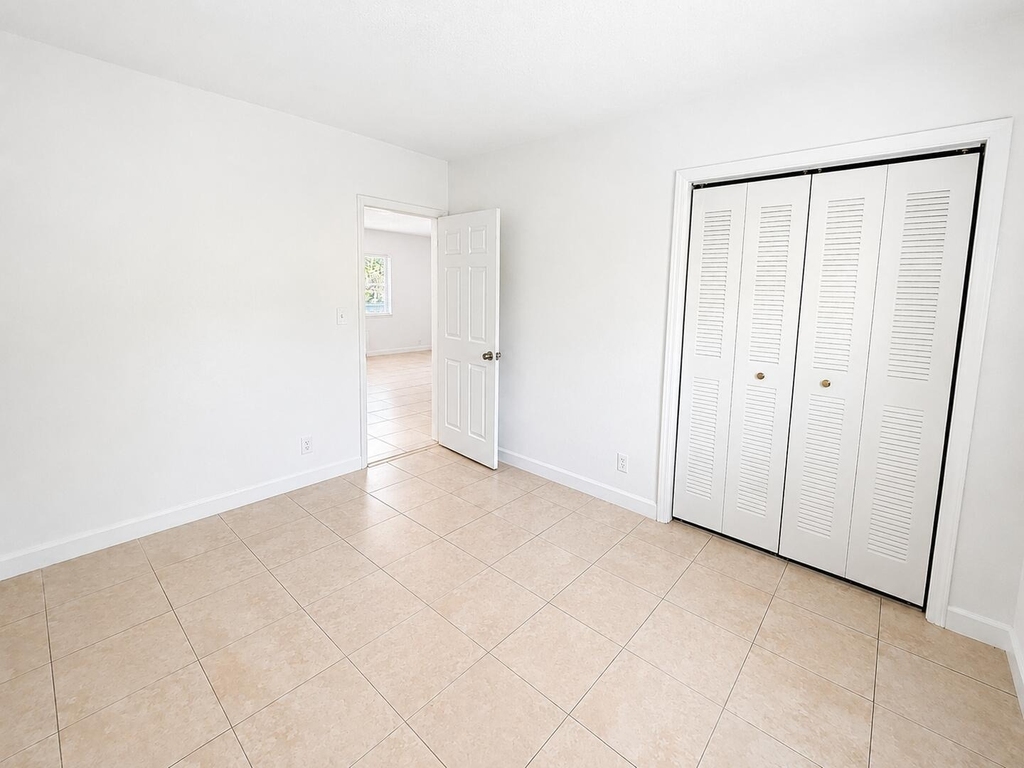 701 Sw 14th Avenue - Photo 9
