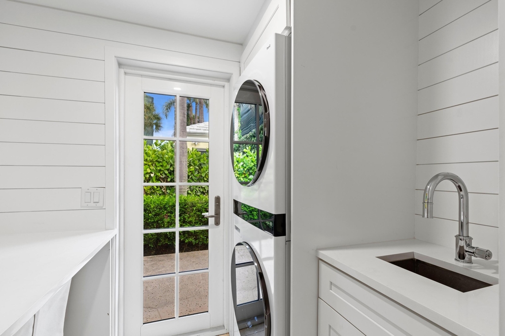142 Peruvian Avenue - Photo 19