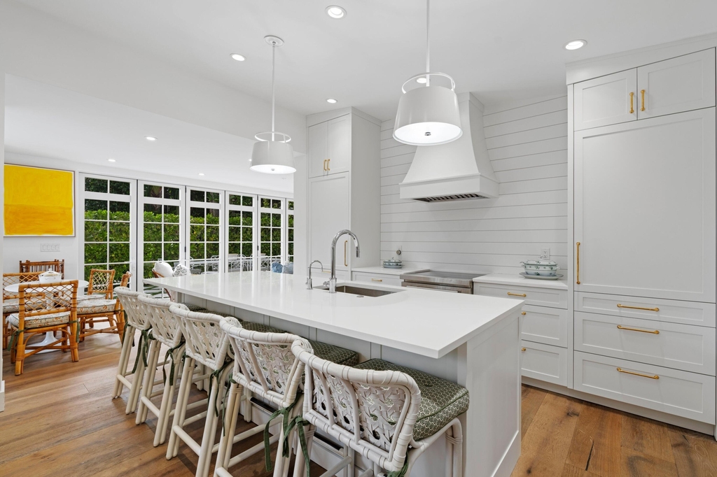 142 Peruvian Avenue - Photo 4