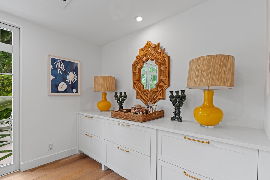 142 Peruvian Avenue - Photo 8