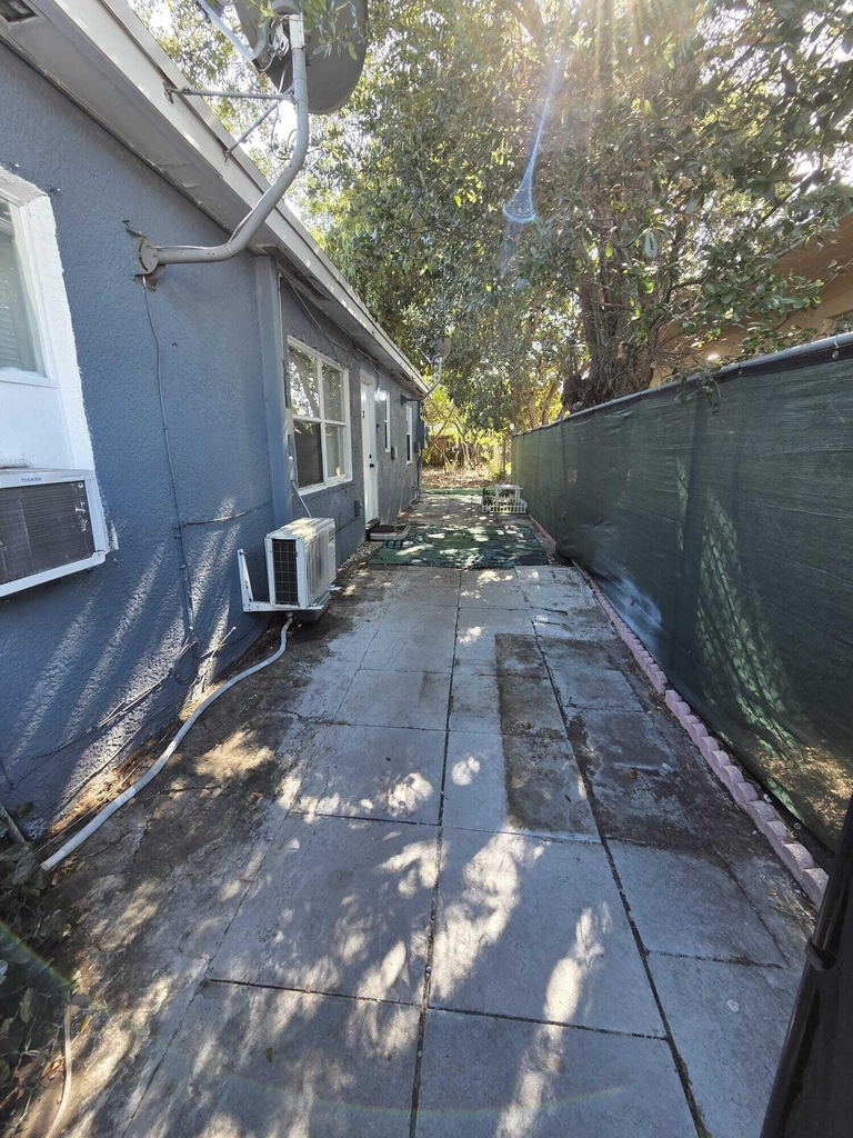 1501 N Andrews Avenue - Photo 9