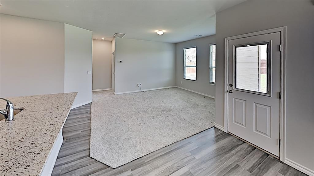 2516 Caden Court - Photo 3