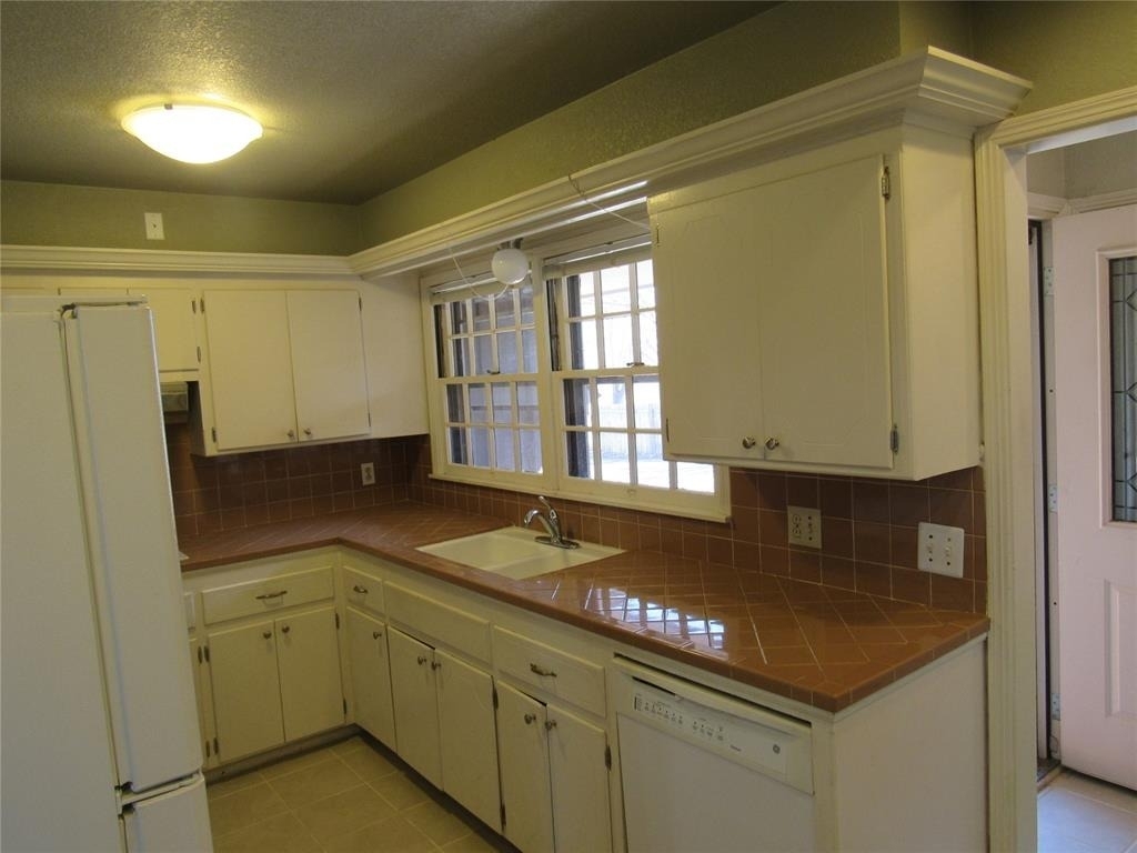 9909 Sunnymeade Place - Photo 7