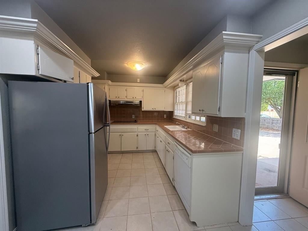 9909 Sunnymeade Place - Photo 5