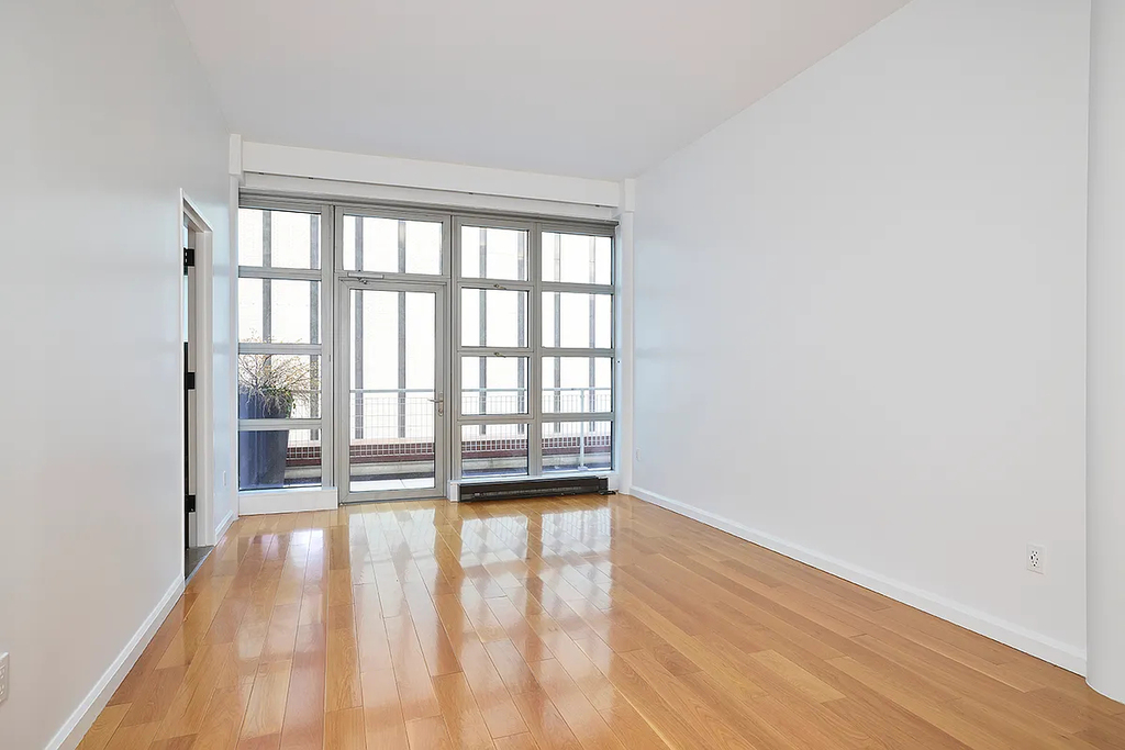 West 52nd Street - Photo 2