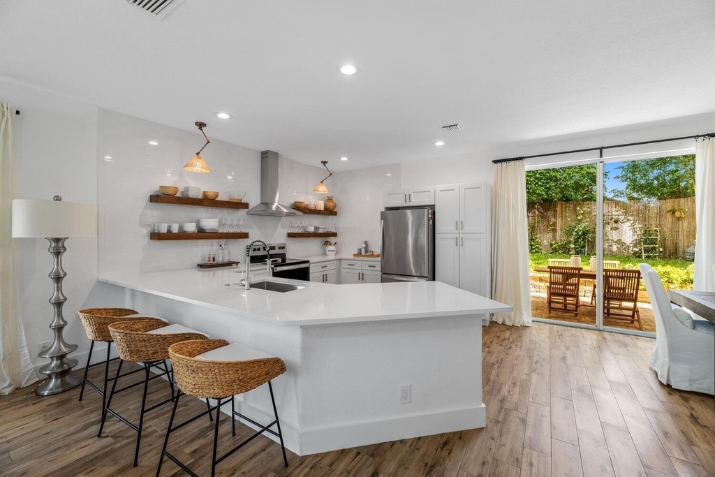 13531 Fountain View Boulevard - Photo 7