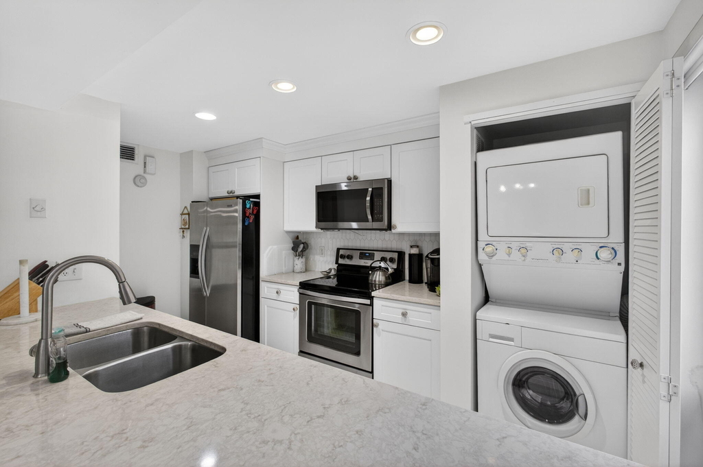 611 Brackenwood Cove - Photo 12