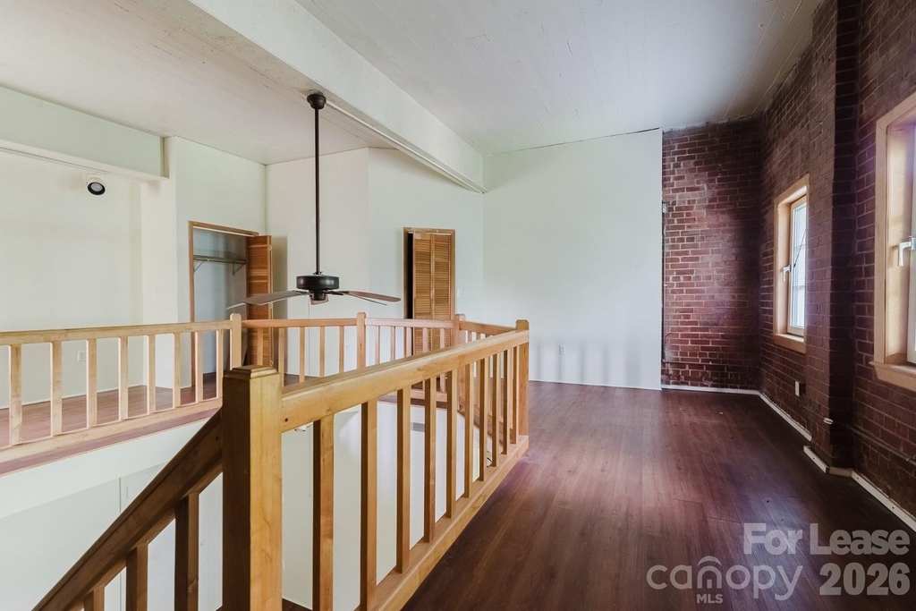 203 W Liberty Street - Photo 8