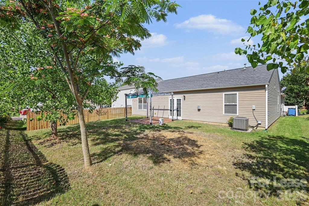1820 Meadow Crossing Drive - Photo 23