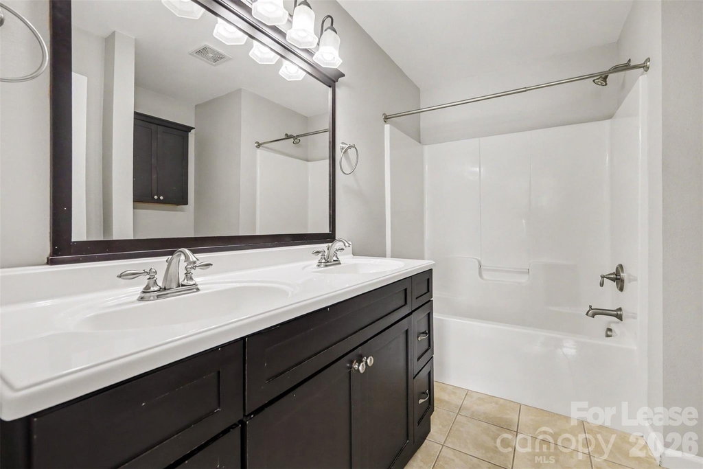 1820 Meadow Crossing Drive - Photo 17
