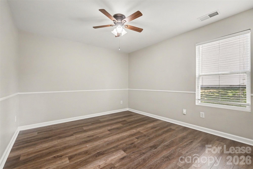 1820 Meadow Crossing Drive - Photo 16