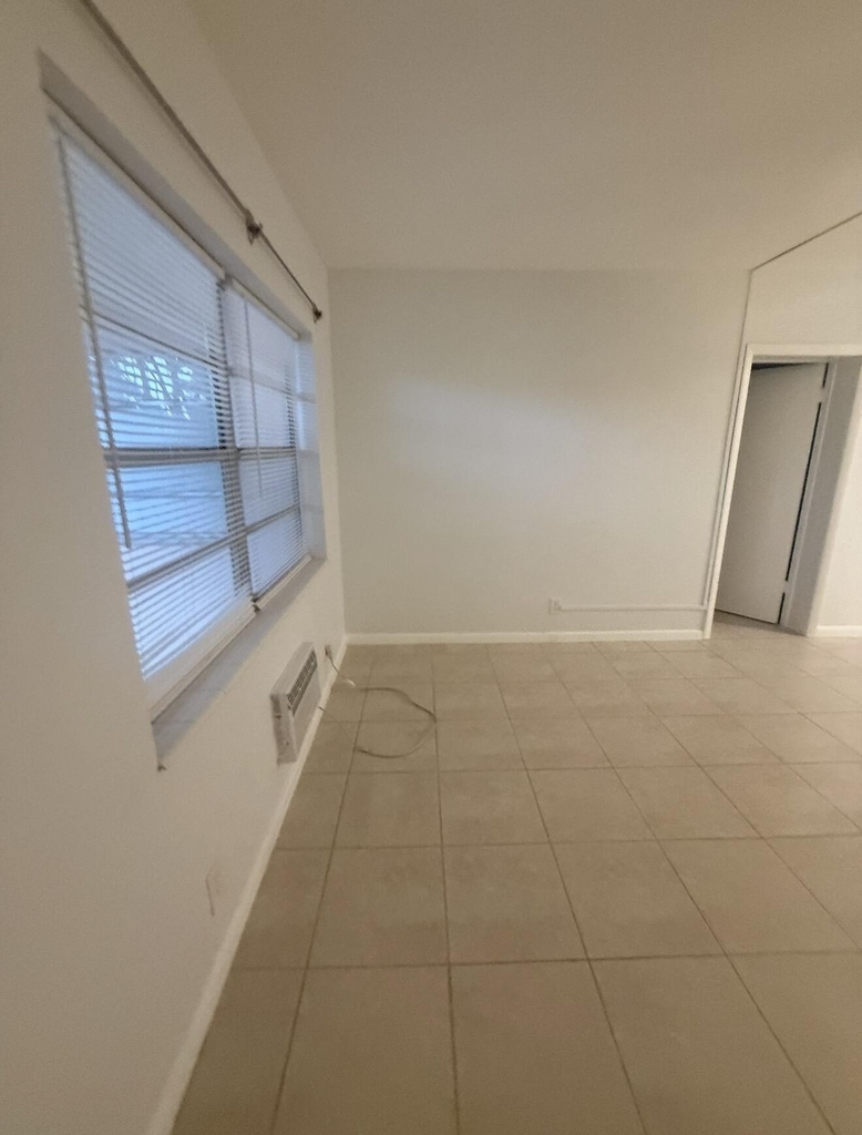 2017 Ne 18th Street - Photo 12