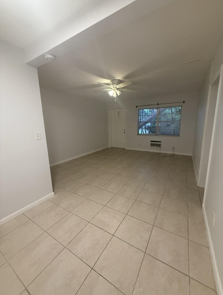 2017 Ne 18th Street - Photo 13