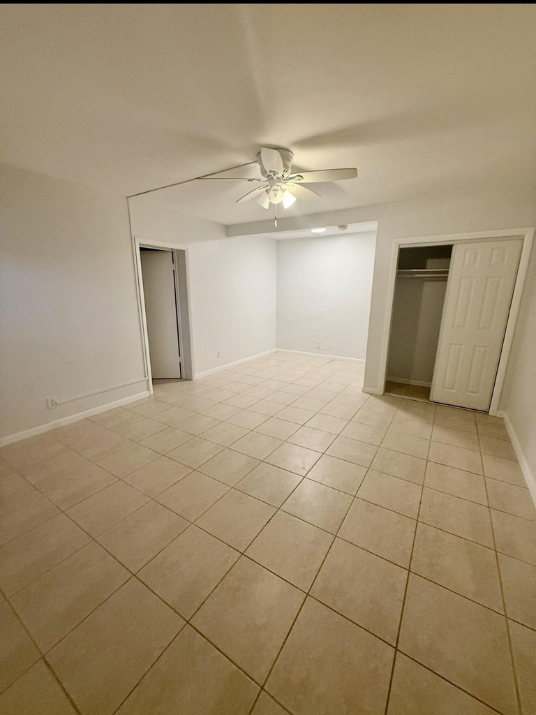 2017 Ne 18th Street - Photo 14