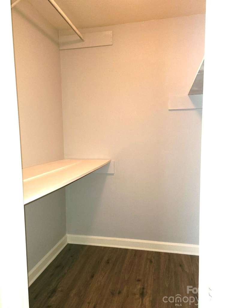 2141 Selwyn Avenue - Photo 6