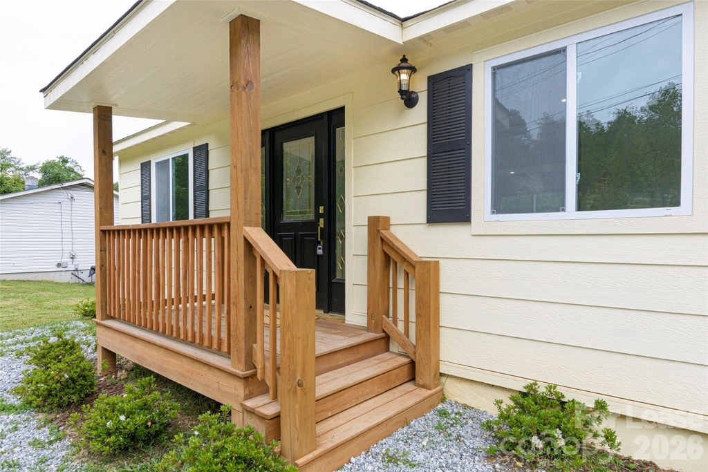 286 Berkeley Road - Photo 1