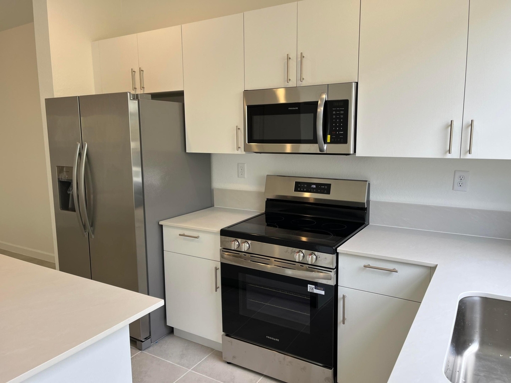 2624 Se 25th - Photo 9