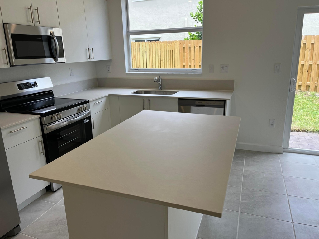 2624 Se 25th - Photo 8