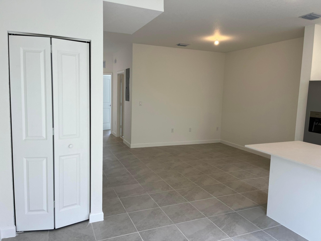 2624 Se 25th - Photo 11