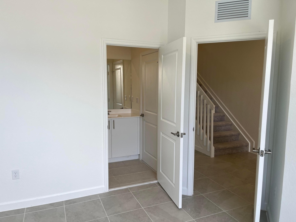 2624 Se 25th - Photo 3