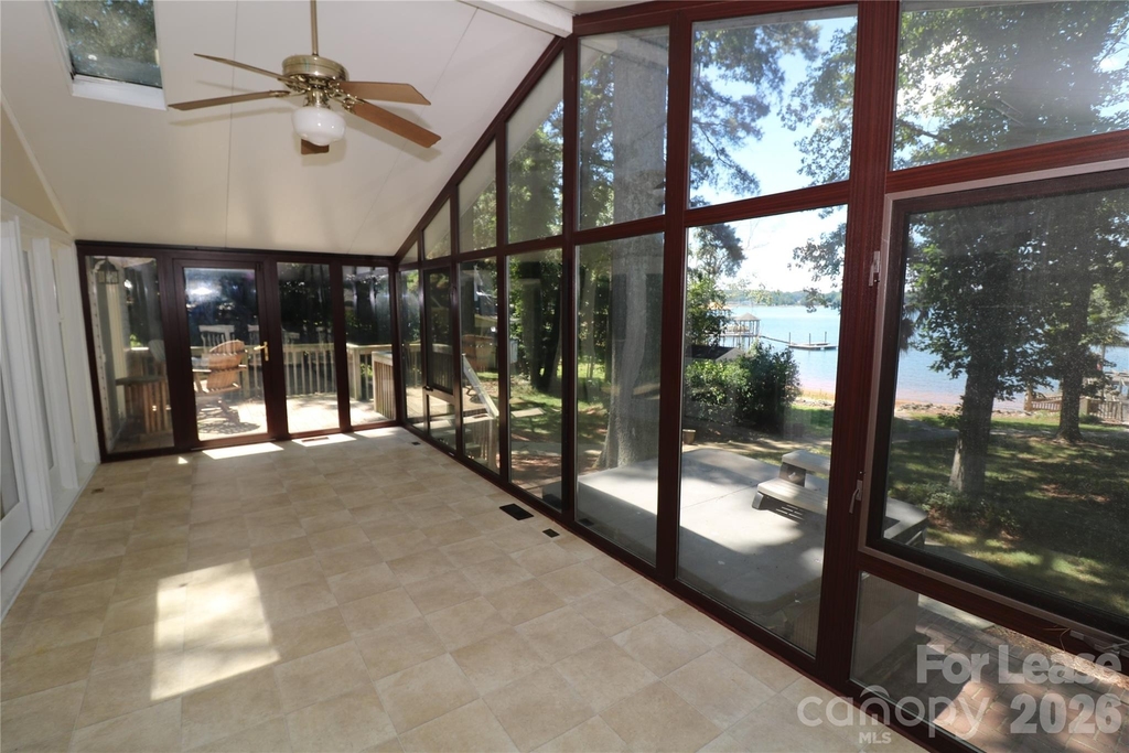 4589 Giles Avenue - Photo 39
