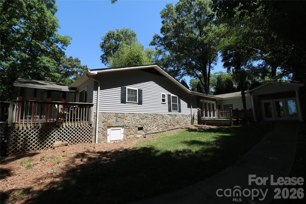 4589 Giles Avenue - Photo 4