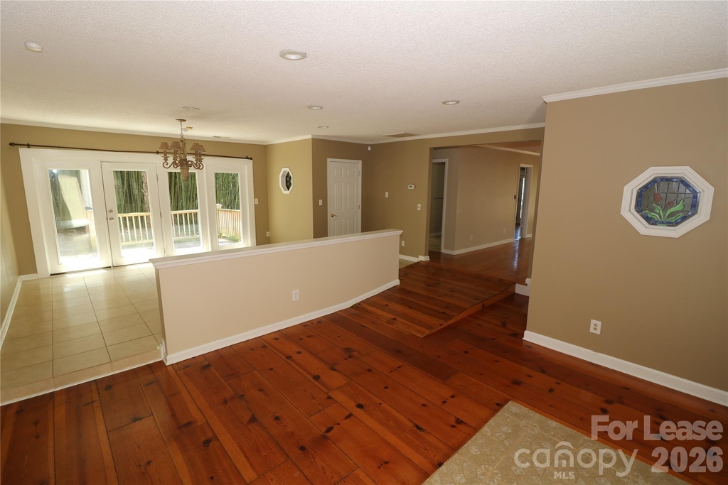 4589 Giles Avenue - Photo 15