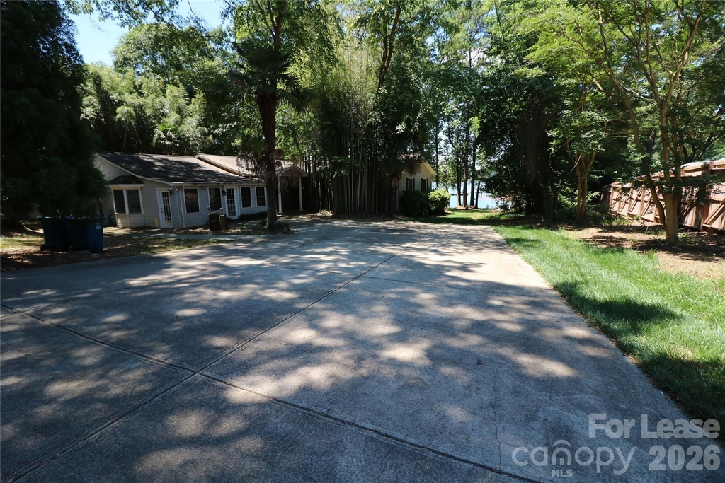 4589 Giles Avenue - Photo 8