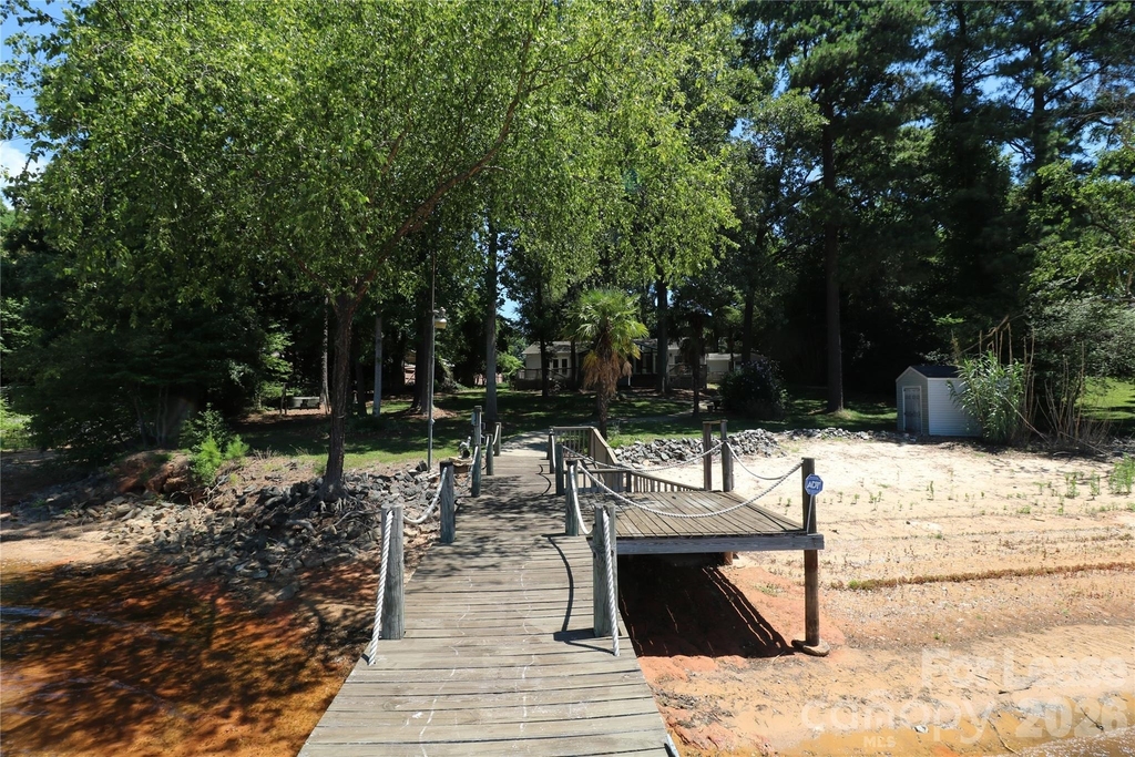 4589 Giles Avenue - Photo 10