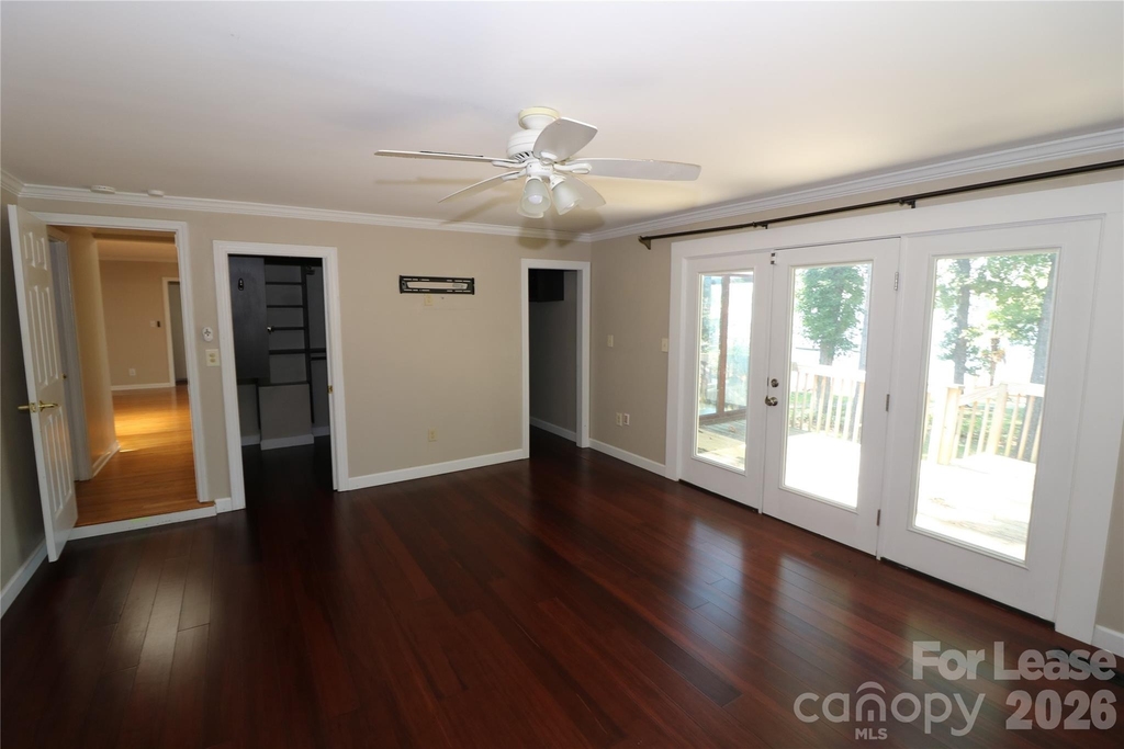 4589 Giles Avenue - Photo 19