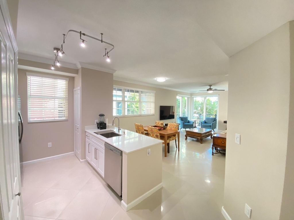 225 Ne 1st Street - Photo 0