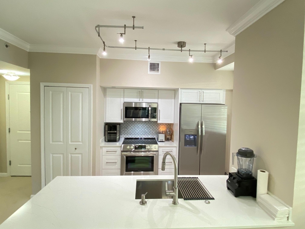 225 Ne 1st Street - Photo 1