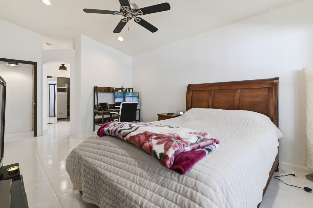5690 Green Island Drive - Photo 14