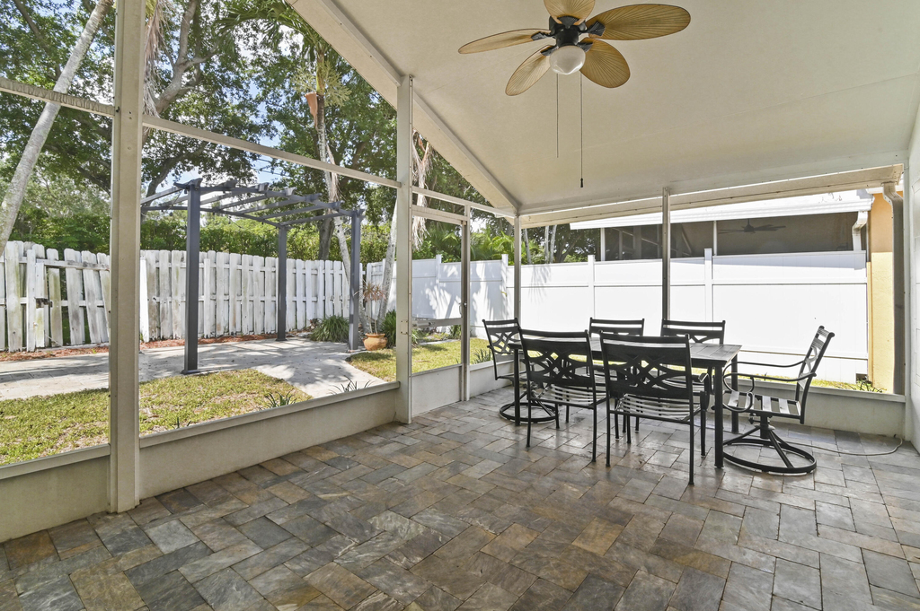 5690 Green Island Drive - Photo 17