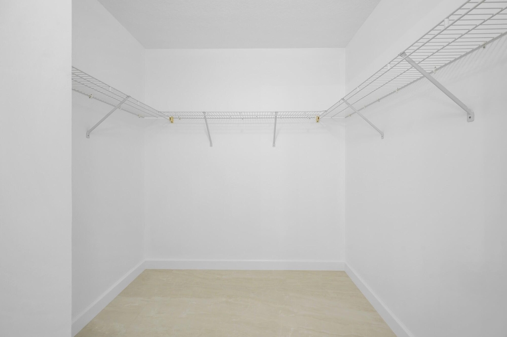 619 E Sheridan Street - Photo 15