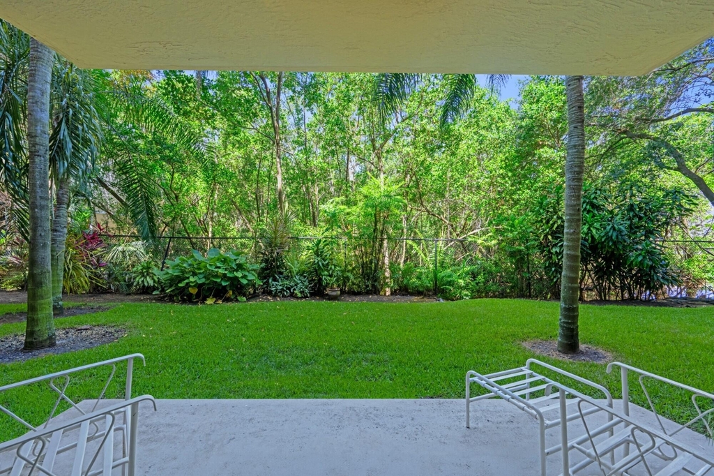619 E Sheridan Street - Photo 2
