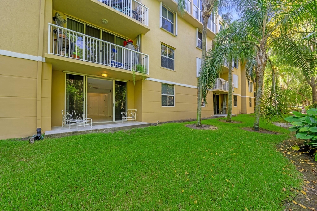 619 E Sheridan Street - Photo 3