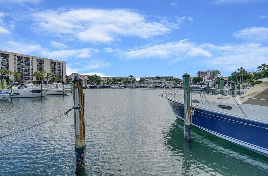 2687 N Ocean Boulevard - Photo 30