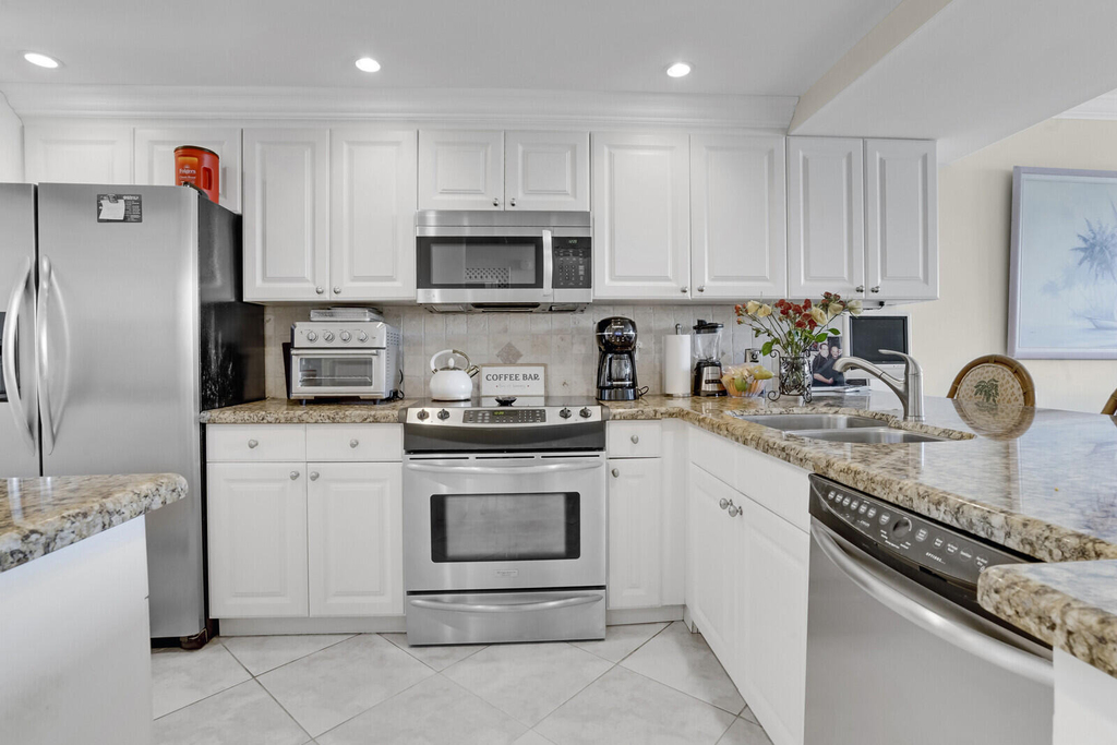 2687 N Ocean Boulevard - Photo 15