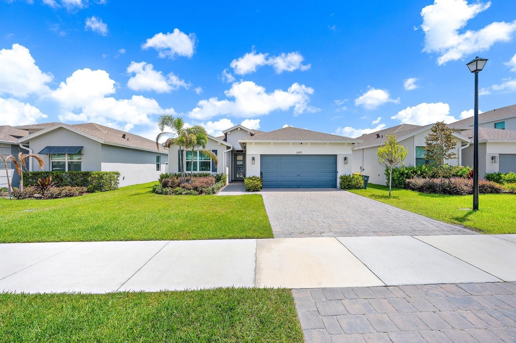 6841 Se Pk Trce Drive - Photo 0