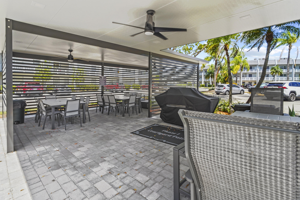 6650 Royal Palm Boulevard - Photo 32