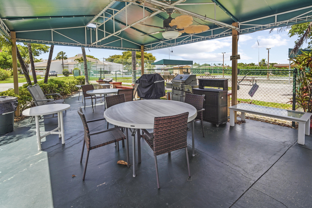 6650 Royal Palm Boulevard - Photo 33