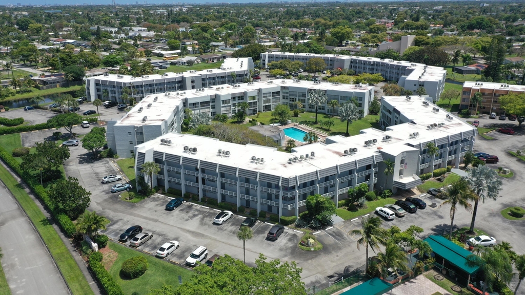 6650 Royal Palm Boulevard - Photo 37