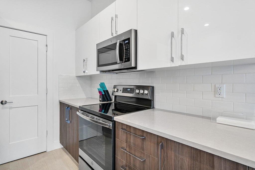 2211 Florida Boulevard - Photo 7