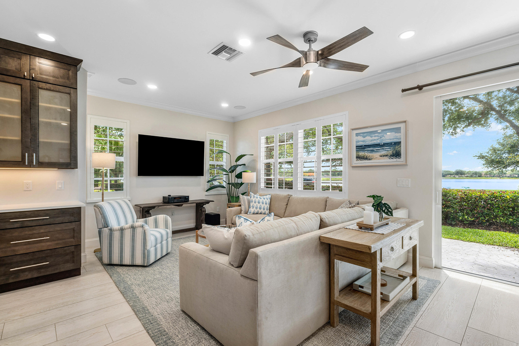 550 Tomahawk Court - Photo 5