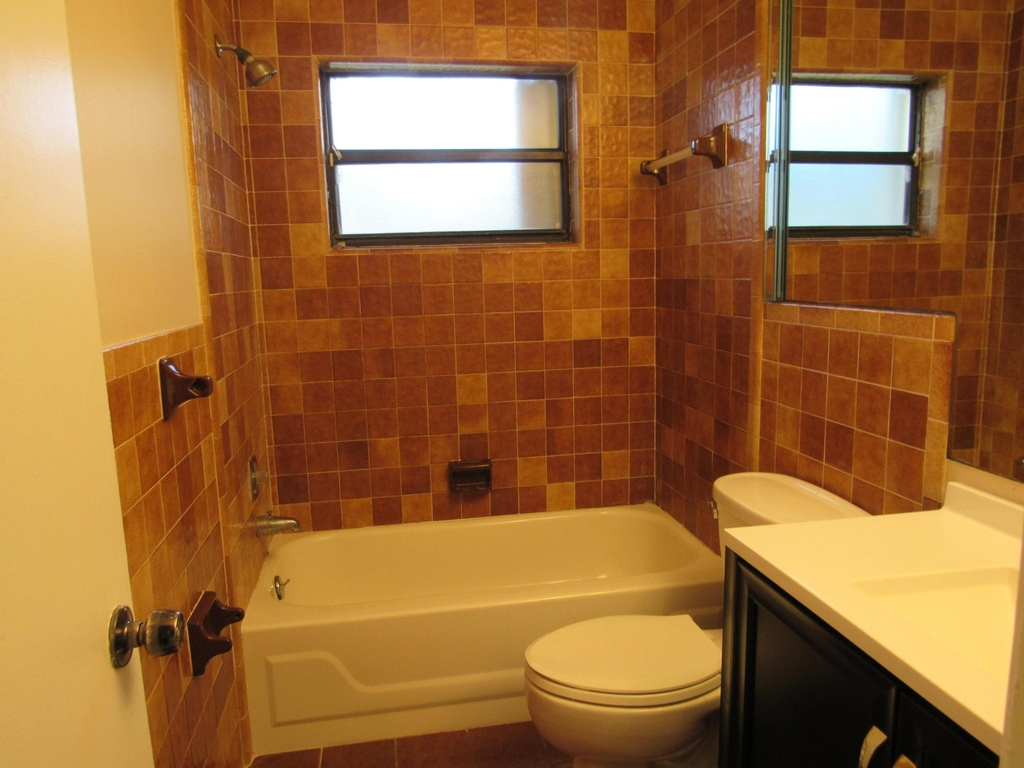 1065 Manor Drive - Photo 14