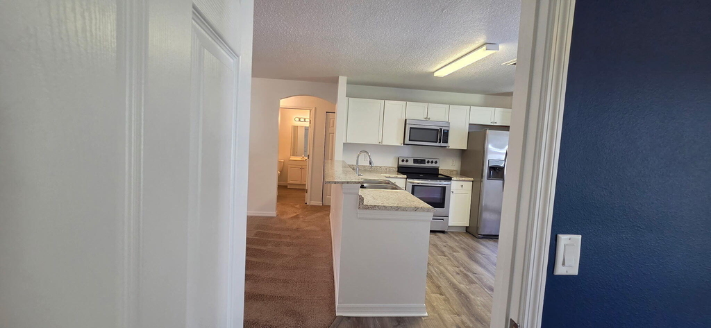 2135 Sw 19th Ave Avenue Sw - Photo 6